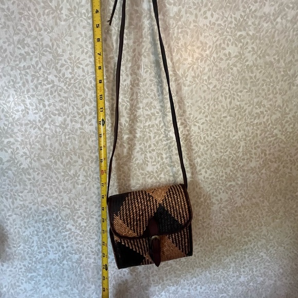 Vintage Indonesian crossbody - Picture 10 of 13